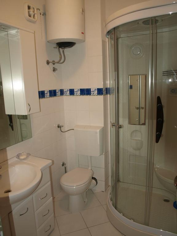 Hill House Marija Apartment Komiza Luaran gambar