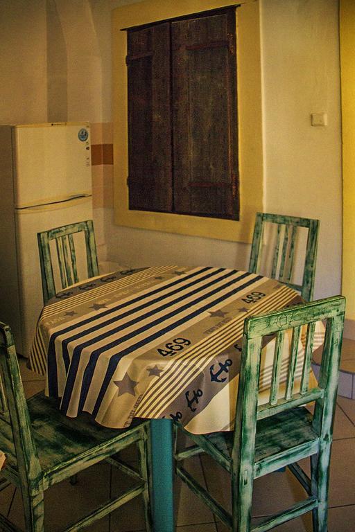 Hill House Marija Apartment Komiza Luaran gambar
