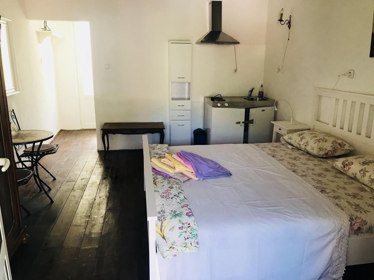 Hill House Marija Apartment Komiza Luaran gambar