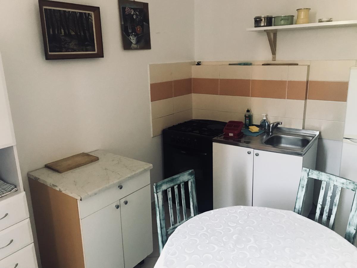 Hill House Marija Apartment Komiza Luaran gambar